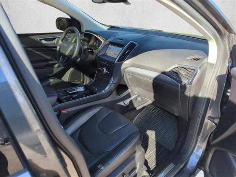 Used 2019 Ford Edge Titanium w/ Equipment Group 301A image 22
