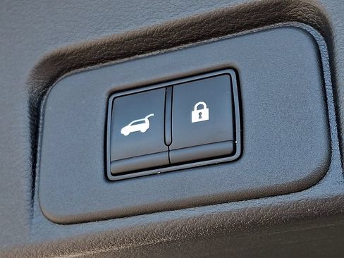 Certified 2023 Nissan Rogue SV w/ SV Premium B Package AWD/4WD image 32