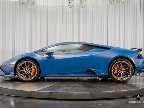 Used 2023 Lamborghini Huracan Tecnica image 11