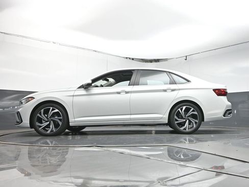 New 2026 Volkswagen Jetta SEL image 37