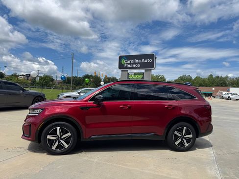 Used 2022 Kia Sorento S w/ Panoramic Sunroof Package FWD image 3