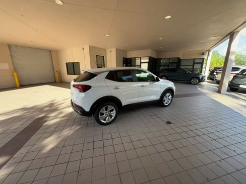 Used 2025 Buick Encore GX Preferred AWD/4WD image 13