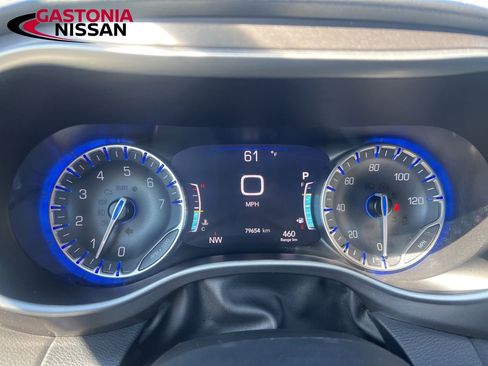 Used 2024 Chrysler Pacifica Touring-L FWD image 29