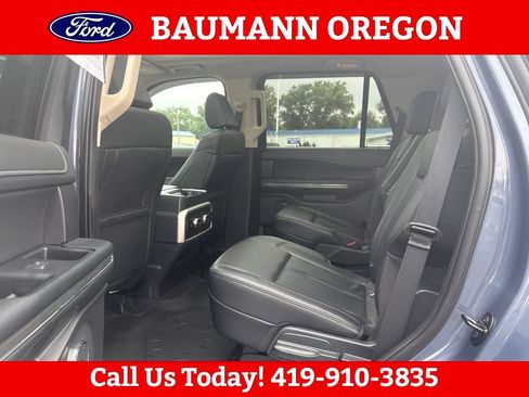 Used 2023 Ford Expedition XLT AWD/4WD image 15