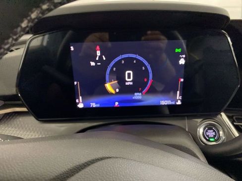 Used 2024 Chevrolet Trax ACTIV w/ Sunroof Package image 39