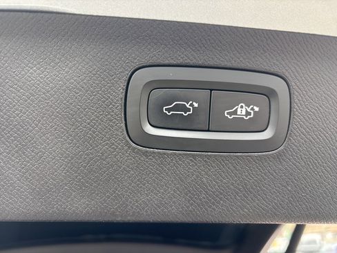 Used 2018 Volvo XC90 T5 R-Design w/ Convenience Package image 28