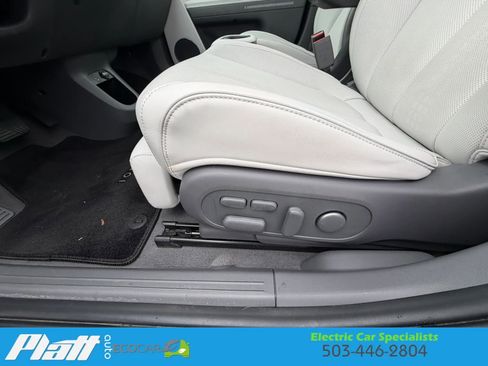 Used 2024 Hyundai Ioniq 5 Limited image 28