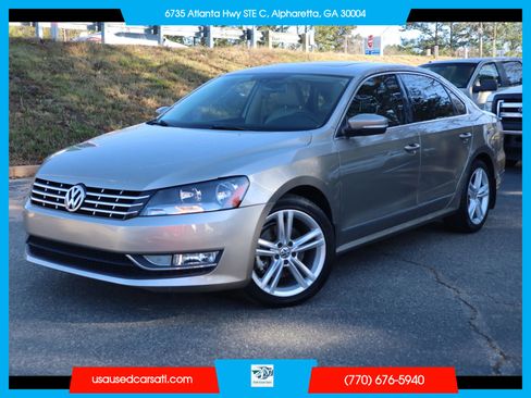 Used 2015 Volkswagen Passat TDI SEL Premium image 1