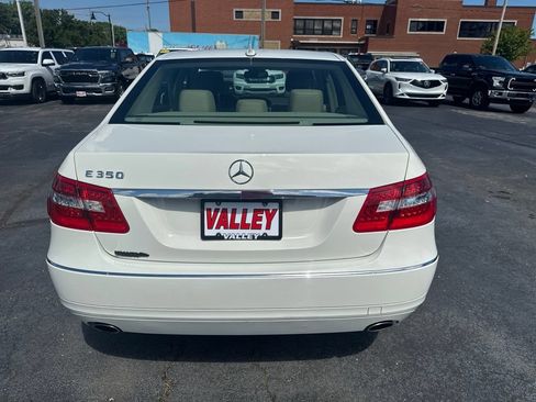 Used 2010 Mercedes-Benz E 350 Sedan image 4