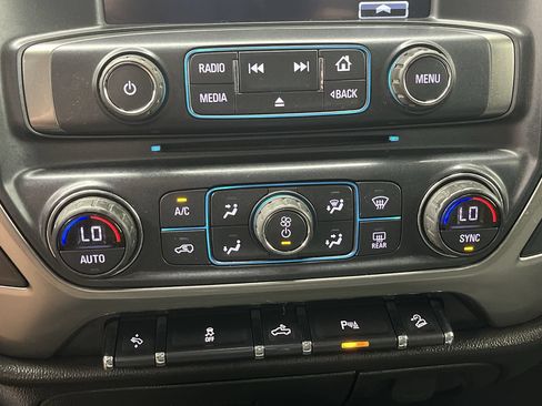 Used 2018 Chevrolet Silverado 1500 LT w/ All Star Edition AWD/4WD image 20