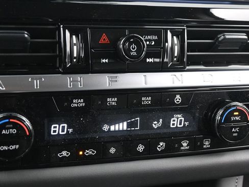 New 2026 Nissan Pathfinder SL AWD/4WD image 11