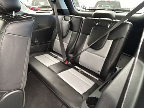 Certified 2022 Ford Explorer XLT w/ Equipment Group 202A image 17