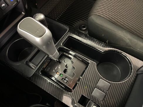 Certified 2022 Toyota 4Runner TRD Off-Road AWD/4WD image 22