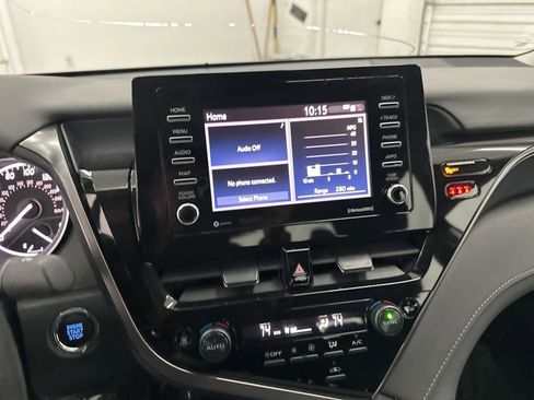 Used 2024 Toyota Camry LE w/ Convenience Package image 15