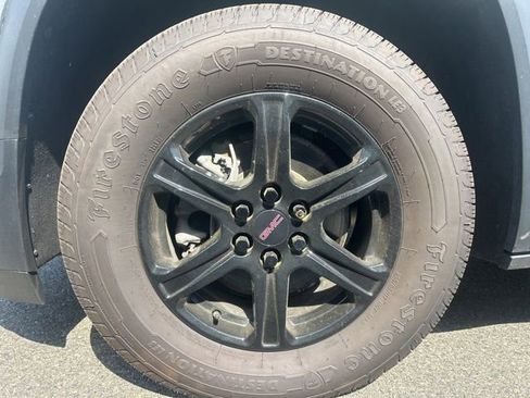 Used 2023 GMC Acadia AT4 w/ Trailering Package AWD/4WD image 6
