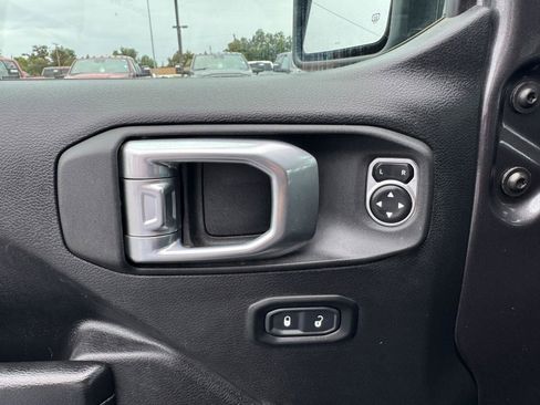 Used 2021 Jeep Wrangler Unlimited Sport AWD/4WD image 26