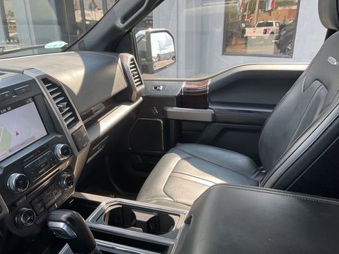 Used 2017 Ford F150 Platinum w/ Equipment Group 701A Luxury image 19