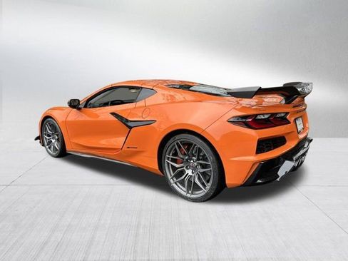 Used 2023 Chevrolet Corvette Z06 w/ Z07 Performance Package image 7