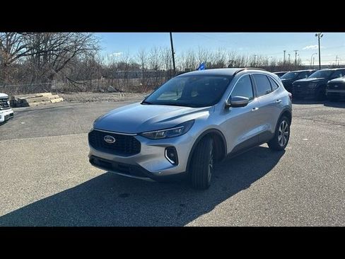 Certified 2023 Ford Escape Platinum AWD/4WD image 7
