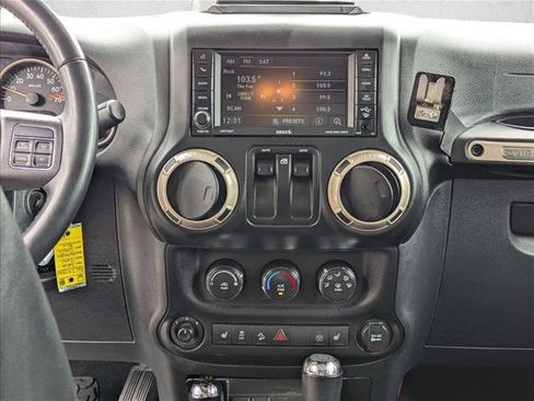 Used 2016 Jeep Wrangler Sahara AWD/4WD image 14