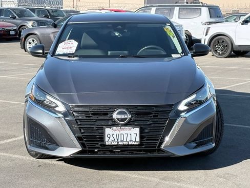 Used 2025 Nissan Altima 2.5 S FWD image 3