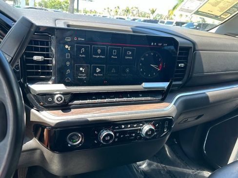 Used 2024 GMC Sierra 1500 SLT AWD/4WD image 30