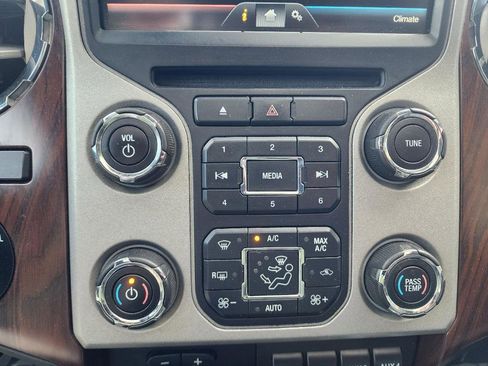Used 2016 Ford F350 Lariat w/ Lariat Ultimate Package AWD/4WD image 19