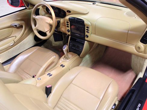 Used 2001 Porsche 911 Cabriolet image 25