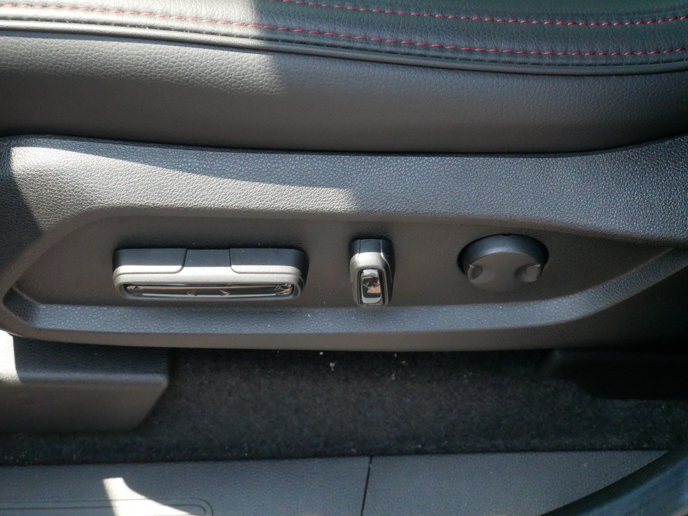 Certified 2026 Honda Pilot Black Edition image 20