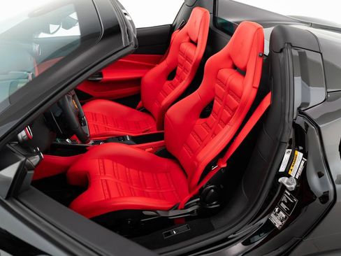 Used 2023 Ferrari F8 Tributo image 17