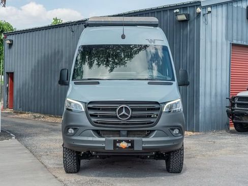 Used 2021 Mercedes-Benz Sprinter 2500 image 9