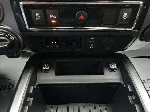 Used 2016 Nissan Titan Platinum Reserve image 22