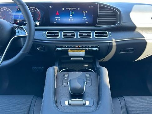 New 2026 Mercedes-Benz GLS 450 4MATIC image 14
