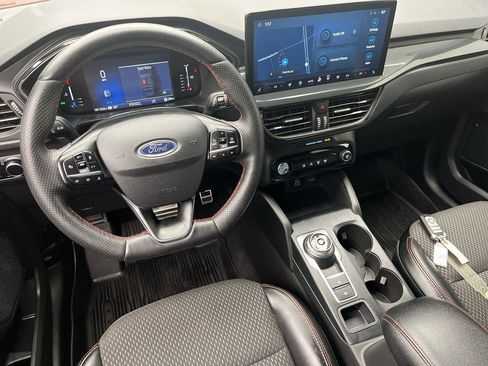 Used 2024 Ford Escape ST-Line w/ Tech Pack #1 AWD/4WD image 13
