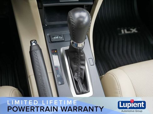 Used 2017 Acura ILX w/ Premium Package FWD image 20