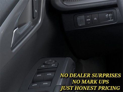 New 2026 Chevrolet Traverse LT w/ Enhanced Driving Package image 22