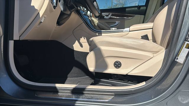 Used 2018 Mercedes-Benz GLC 300 image 14