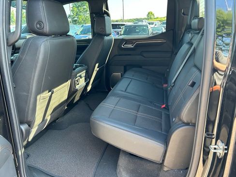 Used 2024 Chevrolet Silverado 1500 High Country w/ Midnight Edition AWD/4WD image 13