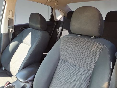 Used 2019 Nissan Sentra S w/ Appearance Package FWD image 16