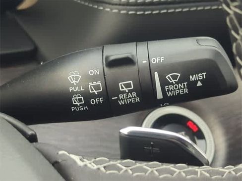 New 2025 Jeep Grand Cherokee Limited image 25