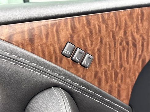 Used 2018 Nissan Armada Platinum w/ Interior Lighting Package image 24