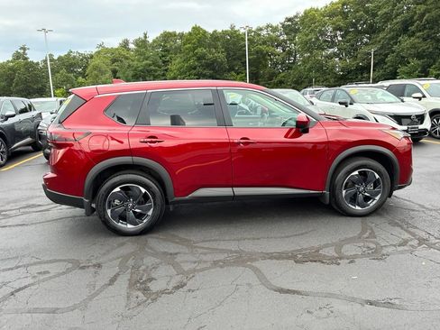Certified 2026 Nissan Rogue SV AWD/4WD image 8