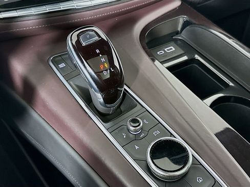 Used 2021 Cadillac Escalade Sport Platinum image 17