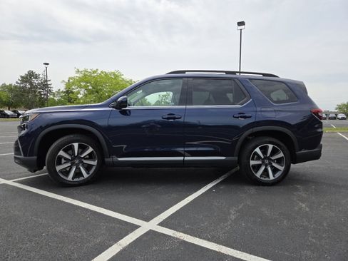 Certified 2025 Honda Pilot Touring image 20