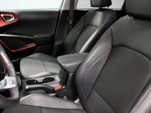 Used 2023 Kia Soul GT-Line FWD image 24
