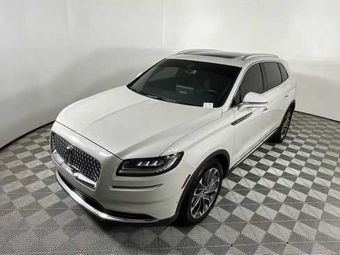 Used 2023 Lincoln Nautilus Reserve w/ Equipment Group 201A image 9