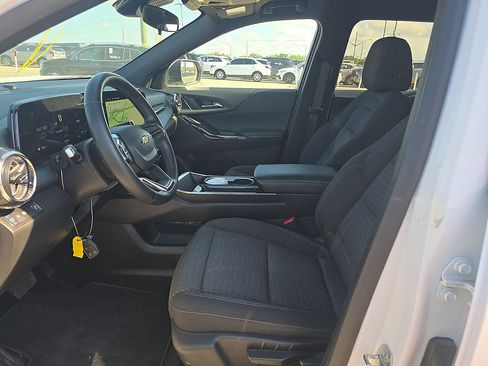 Used 2025 Chevrolet Equinox LT FWD image 63