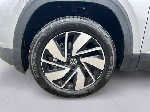Used 2026 Volkswagen Atlas SE AWD/4WD image 9