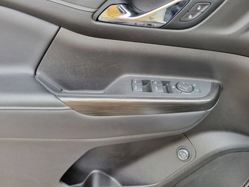 Used 2021 GMC Acadia SLT w/ Trailering Package image 16