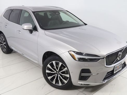 Used 2023 Volvo XC60 B5 Plus image 18